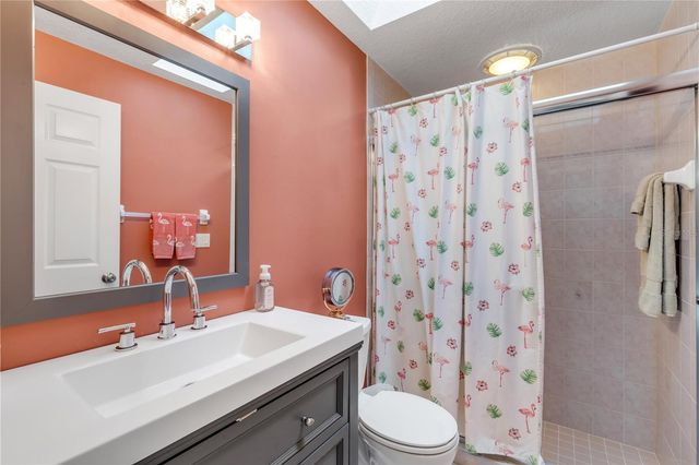 815 E 7TH AVENUE, New Smyrna Beach, FL 32169