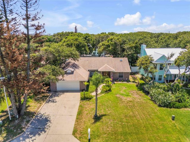 815 E 7TH AVENUE, New Smyrna Beach, FL 32169