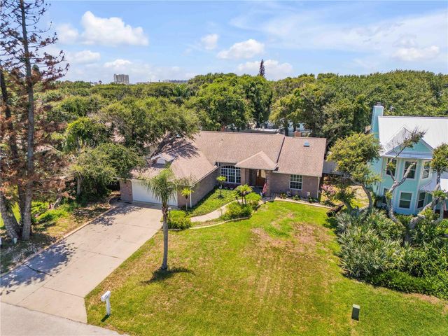 815 E 7TH AVENUE, New Smyrna Beach, FL 32169