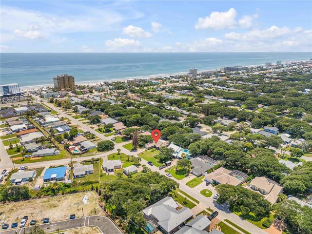 815 E 7TH AVENUE, New Smyrna Beach, FL 32169