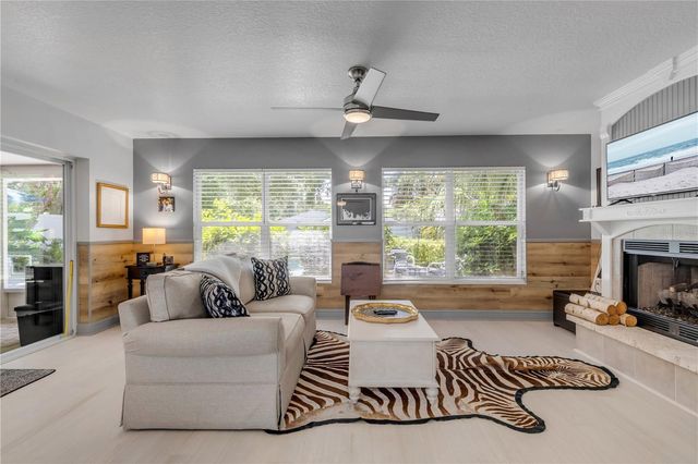 815 E 7TH AVENUE, New Smyrna Beach, FL 32169