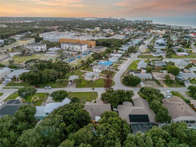 815 E 7TH AVENUE, New Smyrna Beach, FL 32169