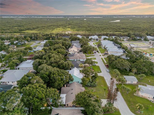 815 E 7TH AVENUE, New Smyrna Beach, FL 32169