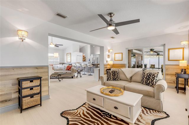 815 E 7TH AVENUE, New Smyrna Beach, FL 32169
