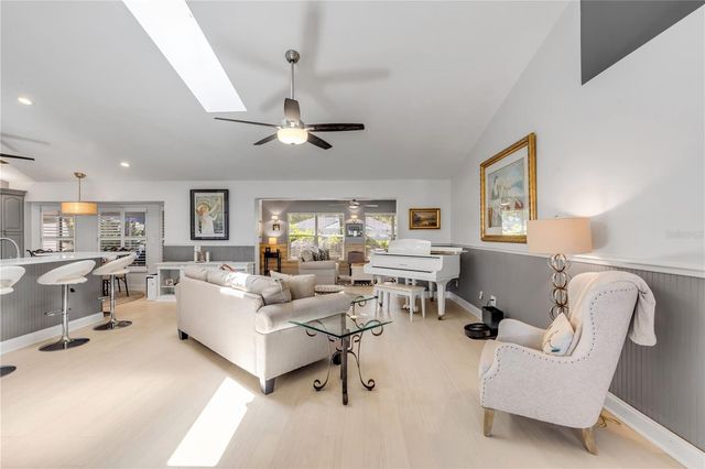 815 E 7TH AVENUE, New Smyrna Beach, FL 32169