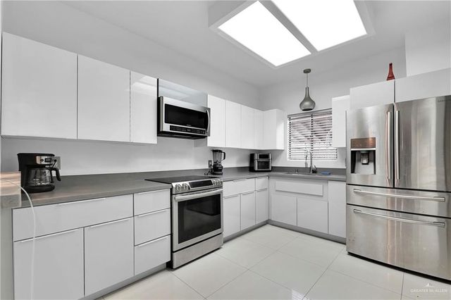 1405 N 15th Street B-16, Mcallen, TX 78501