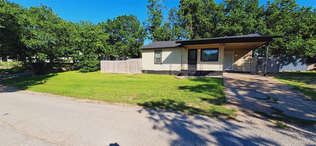 3322 NW 30th Street, Fort Worth, TX 76106
