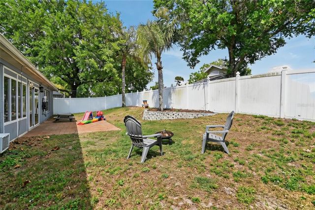 388 SWEETWATER SPRINGS ST, Debary, FL 32713
