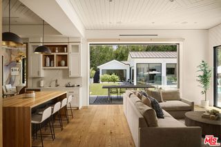 4634 White Oak Avenue, Encino, CA 91316