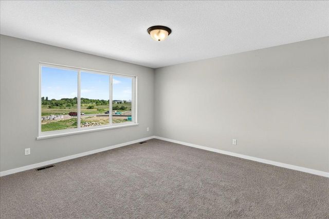 1931 Pierce Street SE, Cambridge, MN 55008