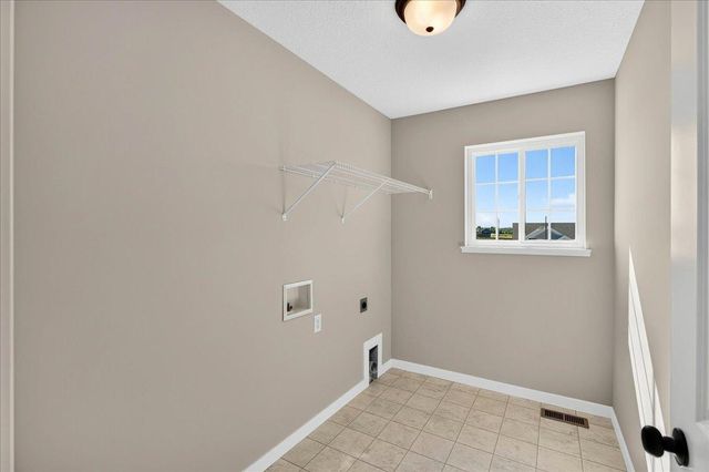 1931 Pierce Street SE, Cambridge, MN 55008