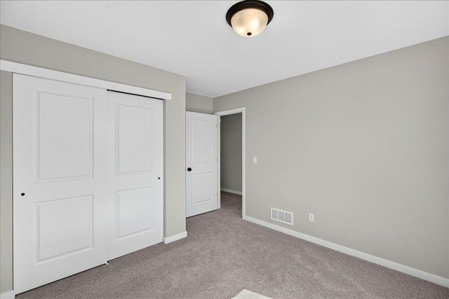 1931 Pierce Street SE, Cambridge, MN 55008