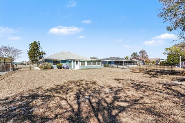 312 THORN HILL PLACE, Sun City Center, FL 33573