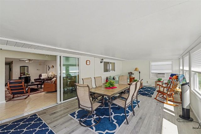 312 THORN HILL PLACE, Sun City Center, FL 33573