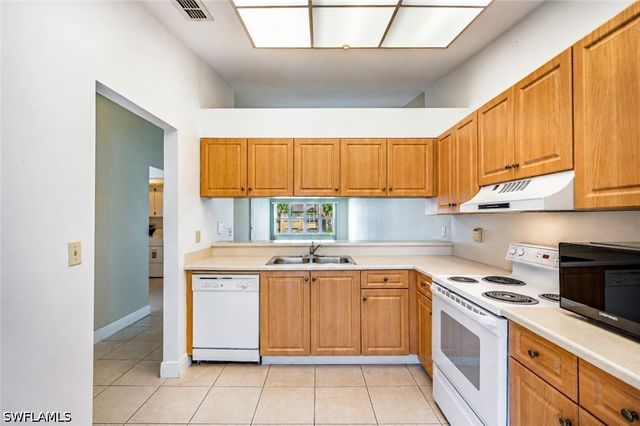 4230 Jack Frost CT 4402, Naples, FL 34112