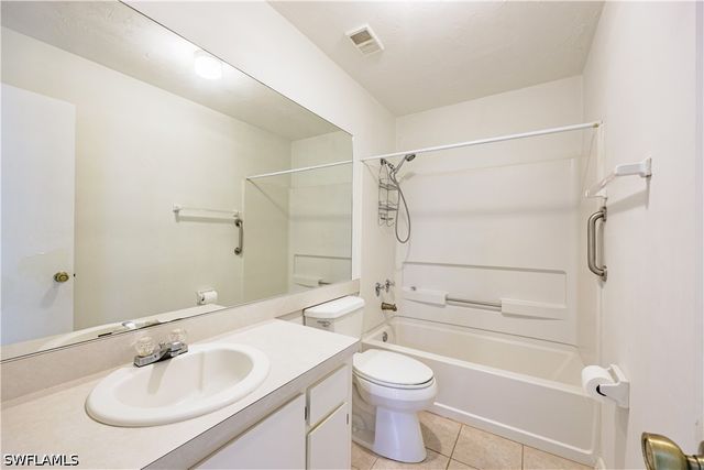 4230 Jack Frost CT 4402, Naples, FL 34112