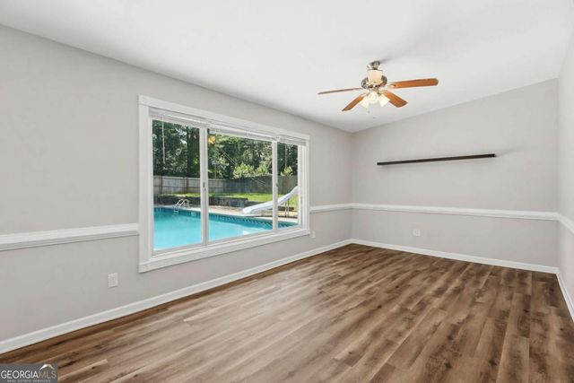 3733 Memorial Parkway NW, Kennesaw, GA 30152