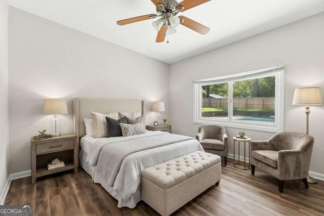 3733 Memorial Parkway NW, Kennesaw, GA 30152