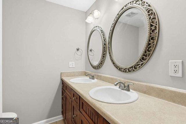 3733 Memorial Parkway NW, Kennesaw, GA 30152