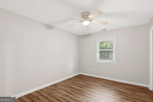 3733 Memorial Parkway NW, Kennesaw, GA 30152