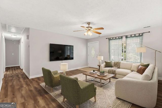 3733 Memorial Parkway NW, Kennesaw, GA 30152