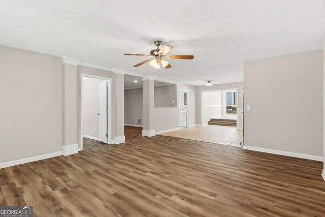 3733 Memorial Parkway NW, Kennesaw, GA 30152