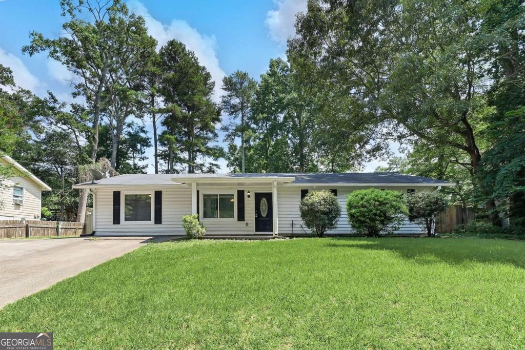 3733 Memorial Parkway NW, Kennesaw, GA 30152