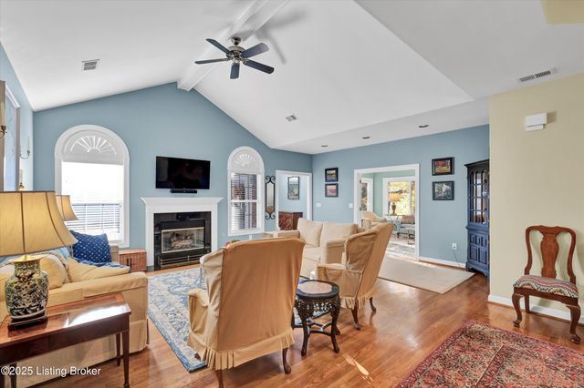 14400 Troon Dr, Louisville, KY 40245