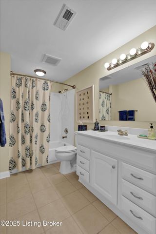 14400 Troon Dr, Louisville, KY 40245