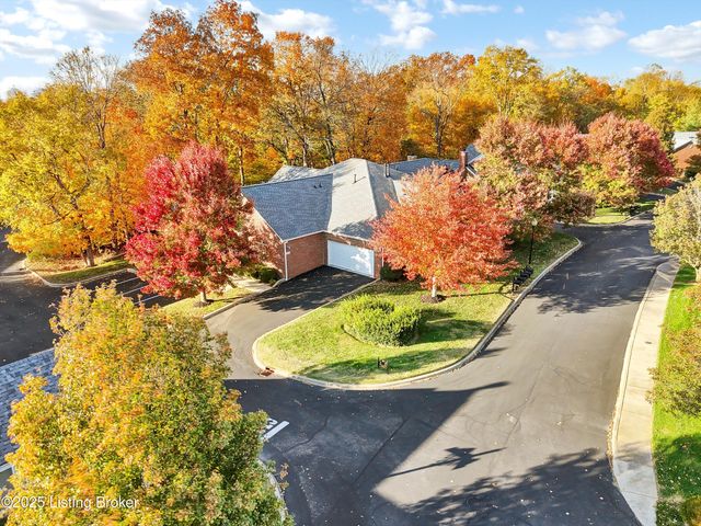 14400 Troon Dr, Louisville, KY 40245