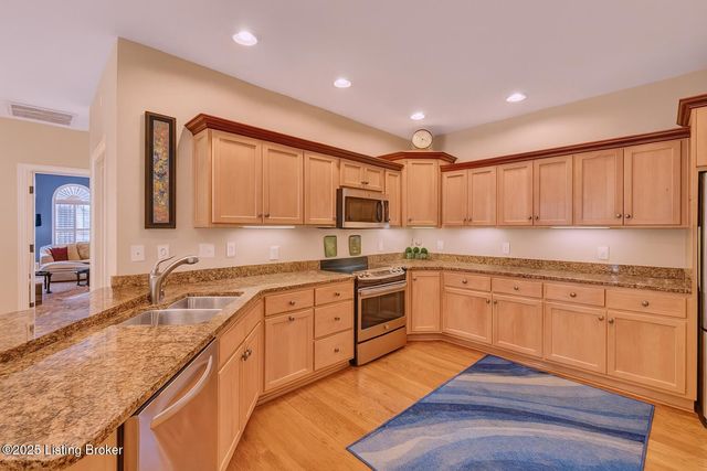 14400 Troon Dr, Louisville, KY 40245