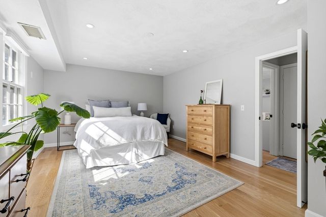 258 Apache Way 258, Tewksbury, MA 01876