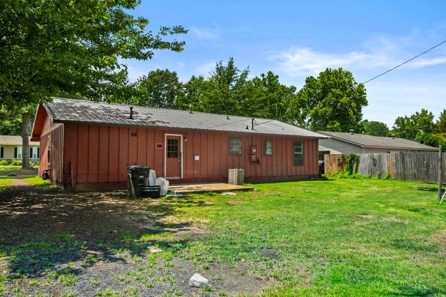 32 Ross Circle, Jacksonville, AR 72076
