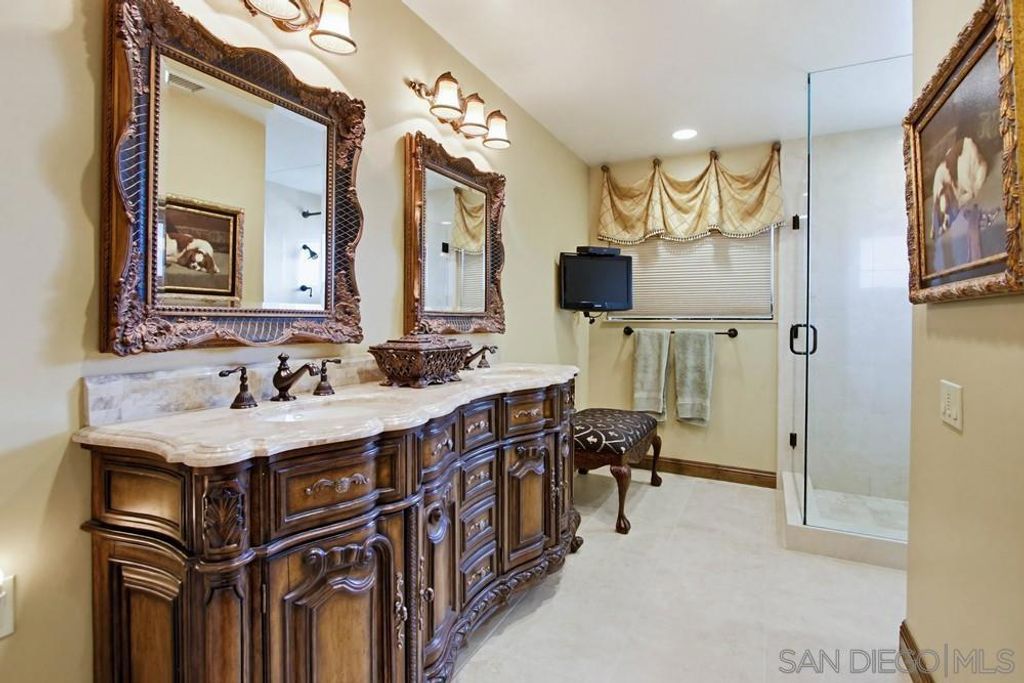 Image 25 of property listing at 1366 Camino Lujan, San Diego, CA 92111