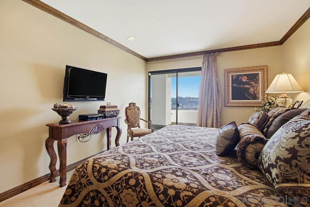 Image 34 of property listing at 1366 Camino Lujan, San Diego, CA 92111