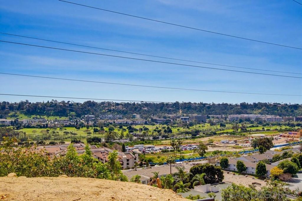 Image 40 of property listing at 1366 Camino Lujan, San Diego, CA 92111