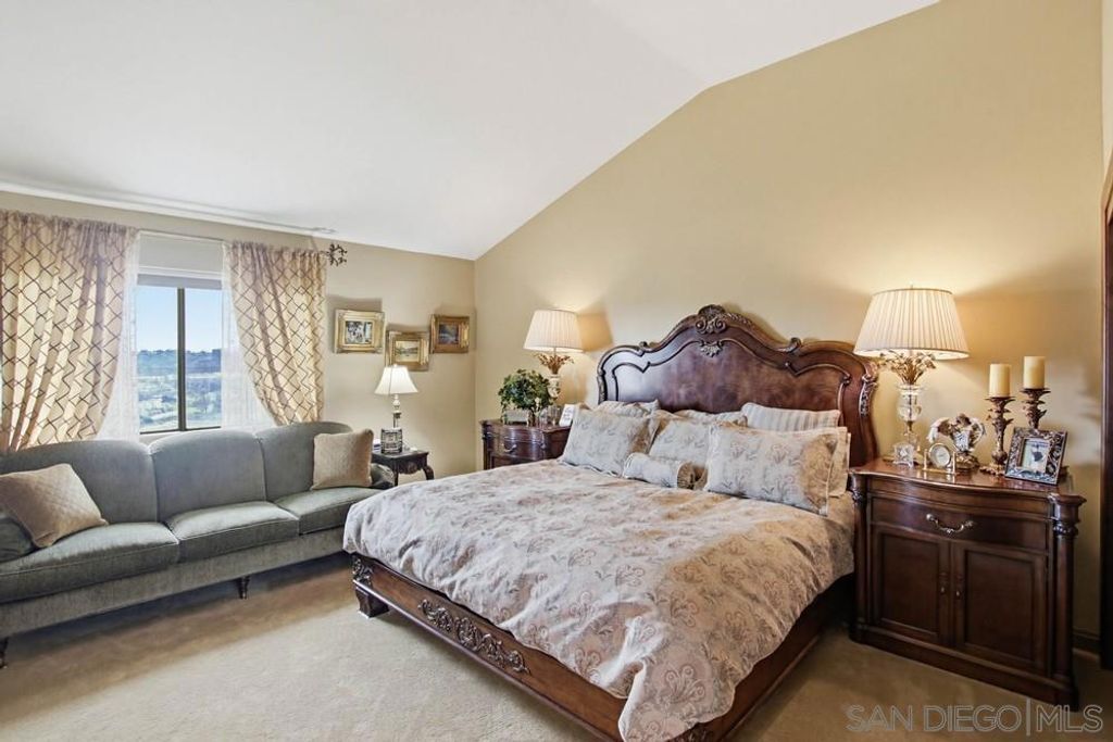 Image 5 of property listing at 1366 Camino Lujan, San Diego, CA 92111