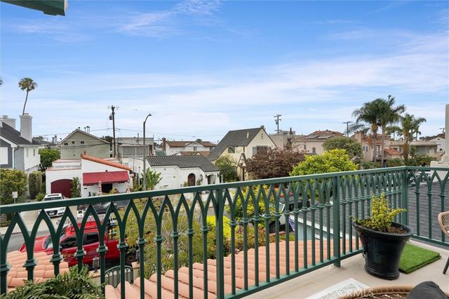 159 Claremont, Long Beach, CA 90803