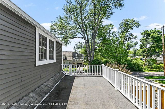 1044 Sunset Lane, East Lansing, MI 48823