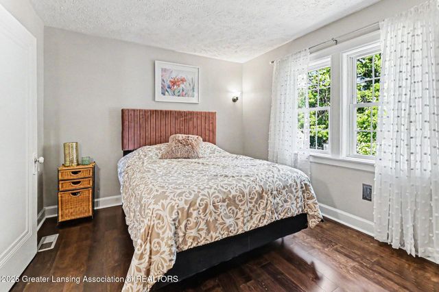1044 Sunset Lane, East Lansing, MI 48823