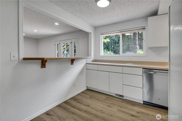 16200 Avondale Rd NE, Woodinville, WA 98077
