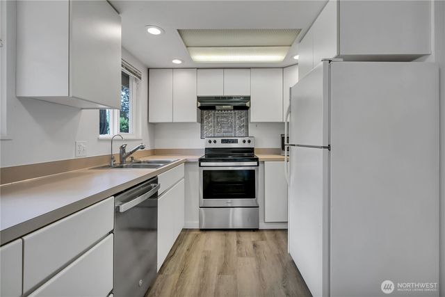 16200 Avondale Rd NE, Woodinville, WA 98077