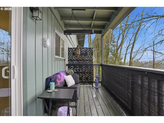 1015 Sw BERTHA Blvd 4, Portland, OR 97219