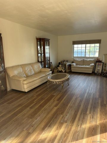 9828 Gene St, Cypress, CA 90630