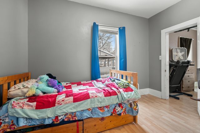 140 W First Avenue, Plainwell, MI 49080
