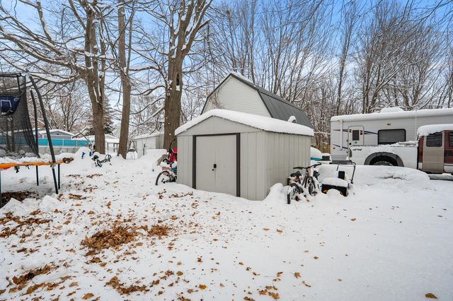 140 W First Avenue, Plainwell, MI 49080