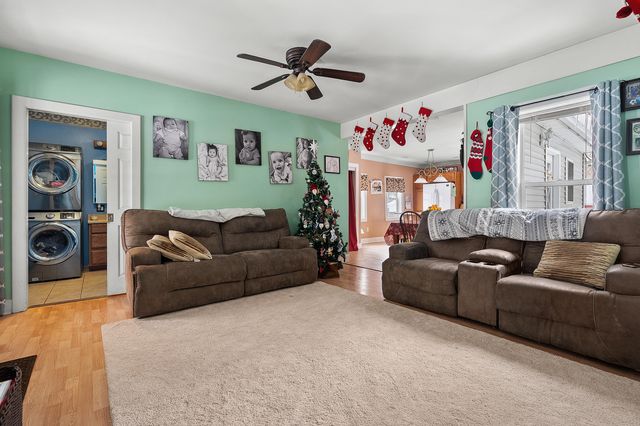 140 W First Avenue, Plainwell, MI 49080