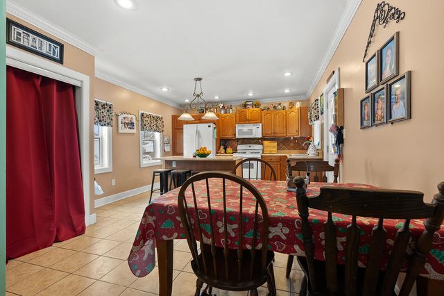 140 W First Avenue, Plainwell, MI 49080