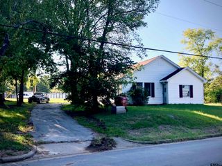 324 S martin street, Chandler, TX 75758