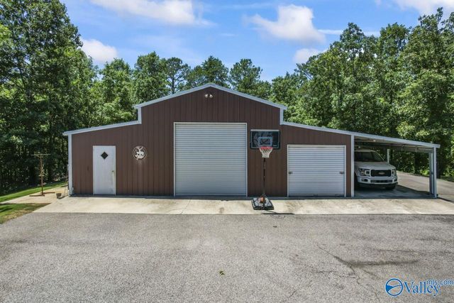 8879 County Road 27, Springville, AL 35146